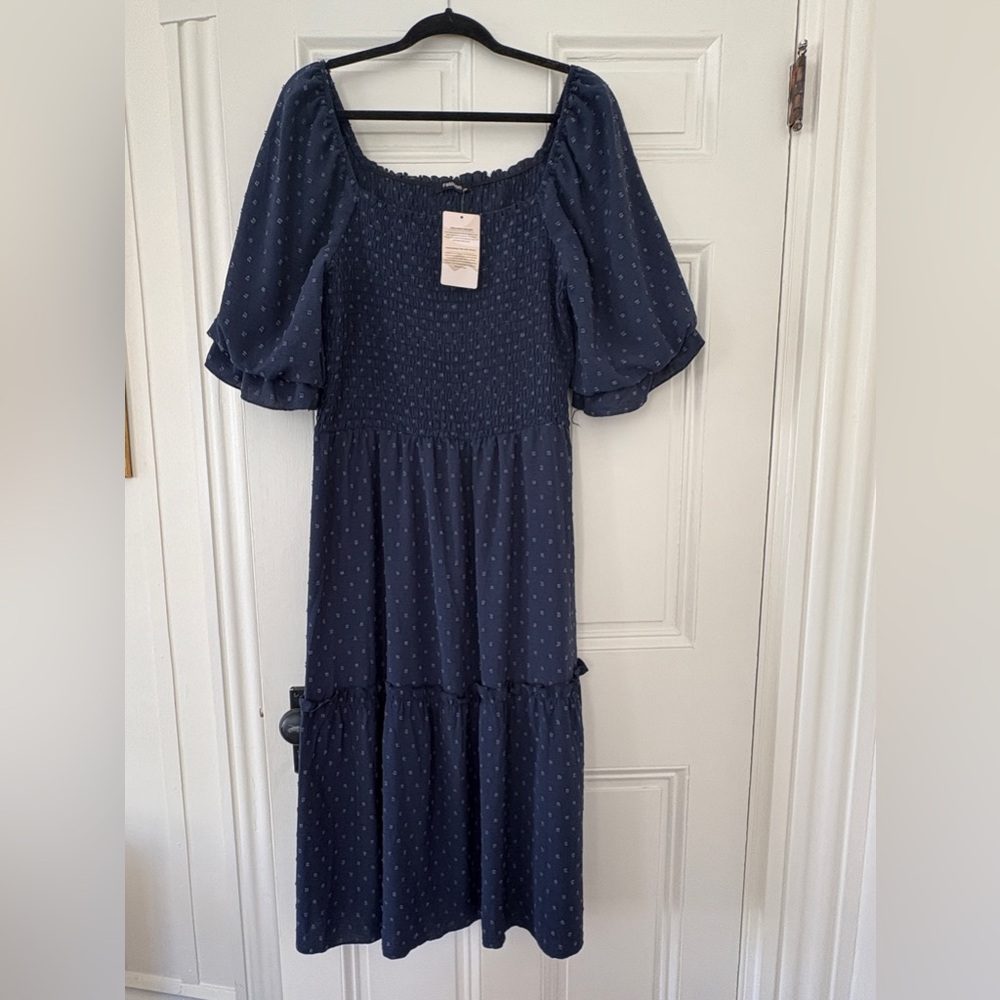Navy Blue and Swiss Dotted Smocked Dress in a size XXL. NWT! - Picture 4 of 5